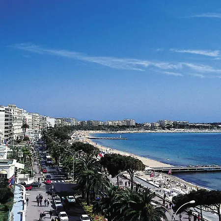 Le Floriana By Interhome